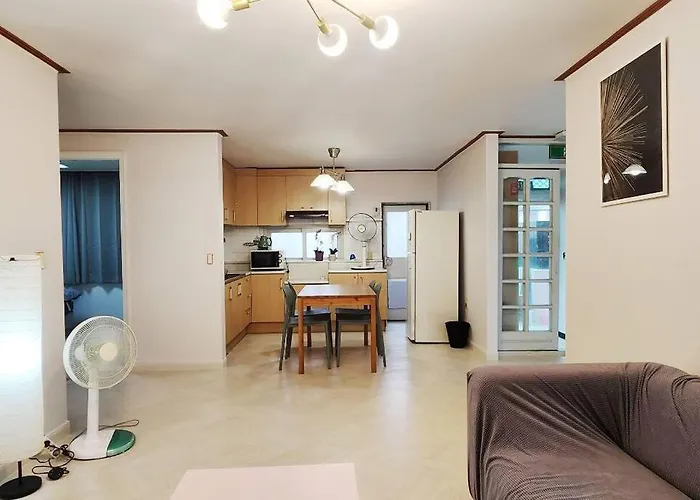 アパート B-4 넓은 공간,white Linen House,3br,홍대 연드럴 파크,2층 B4